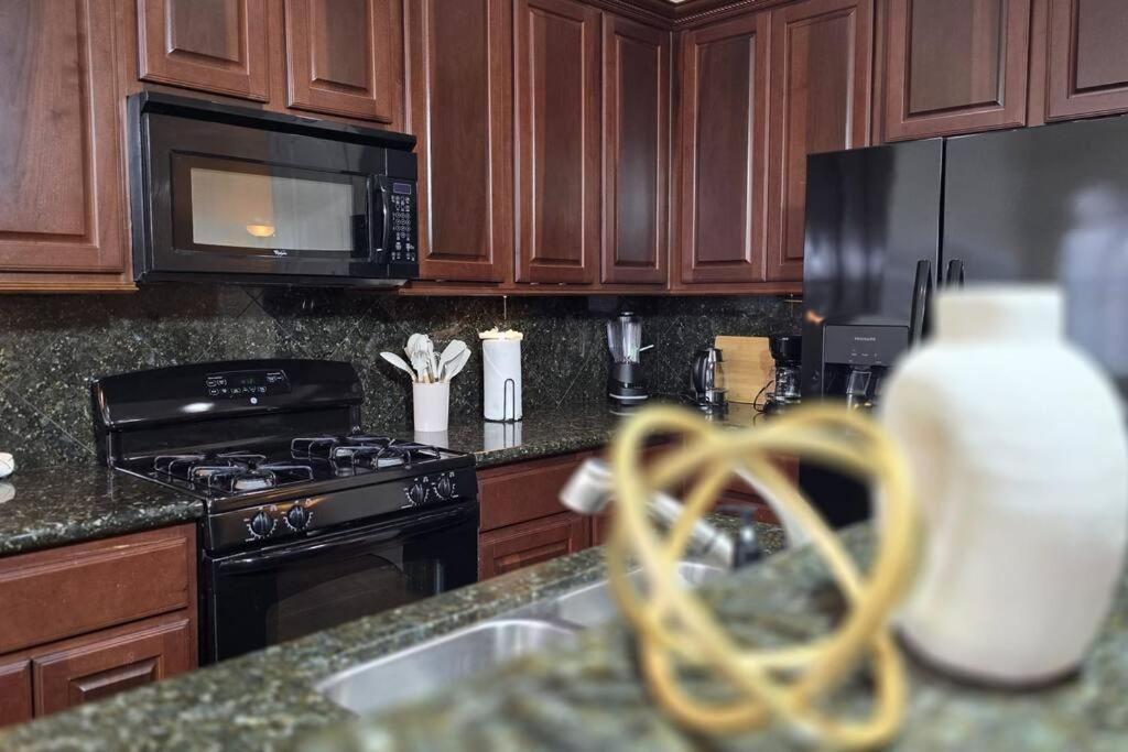 Modern Galleria Gem Private Jacuzzi 3 Br Houston Exteriör bild