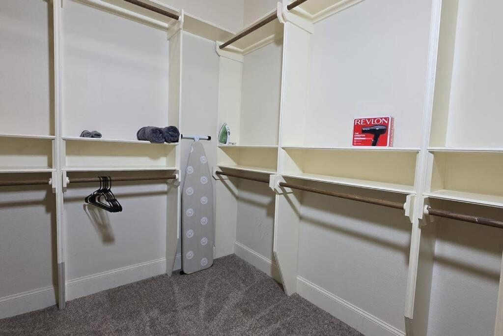 Modern Galleria Gem Private Jacuzzi 3 Br Houston Exteriör bild