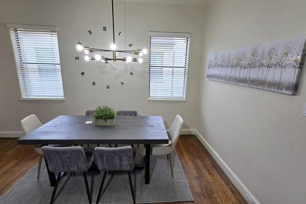 Modern Galleria Gem Private Jacuzzi 3 Br Houston Exteriör bild