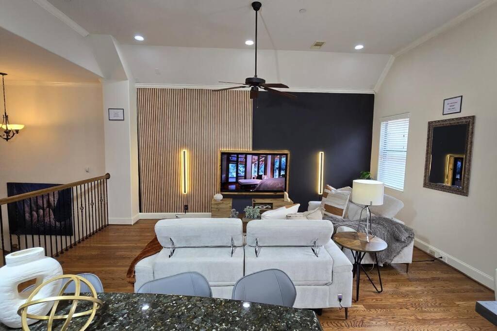 Modern Galleria Gem Private Jacuzzi 3 Br Houston Exteriör bild